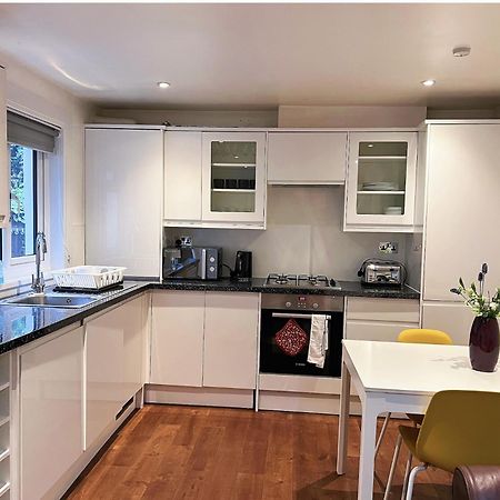 Lovely 2 Bedroom Garden Flat In Londýn Exteriér fotografie